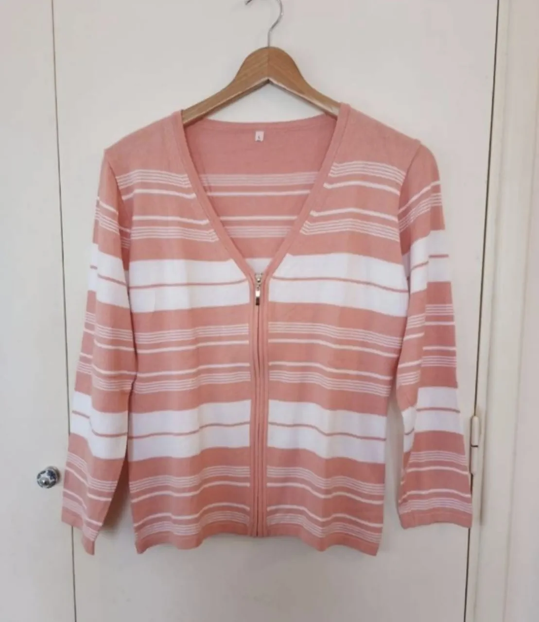 Cardigan Otra · Talle L