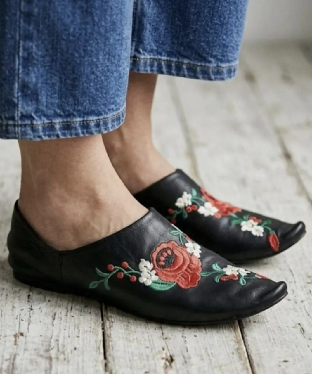 Zuecos Sarkany · Talle AR 36