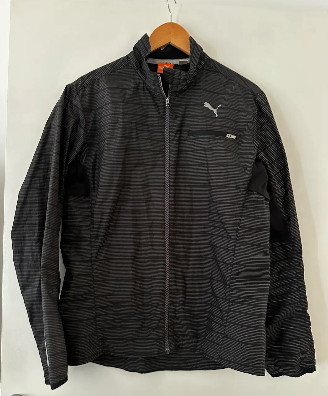 Campera Puma · Talle M
