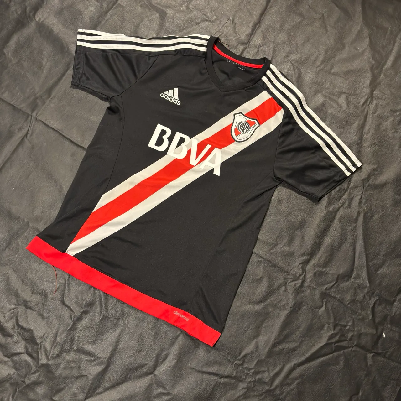 Remera adidas - imagen 1