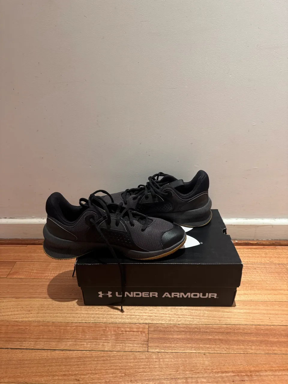 Under Armour · Talle AR 42