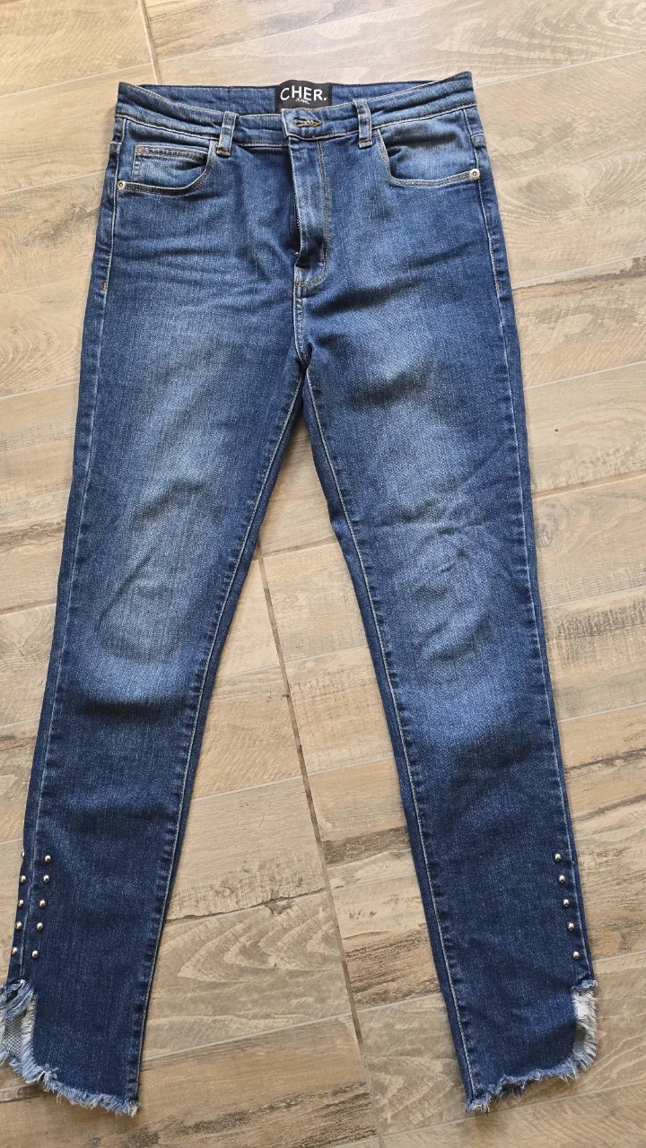 Pantalón CHER. · Talle US 26