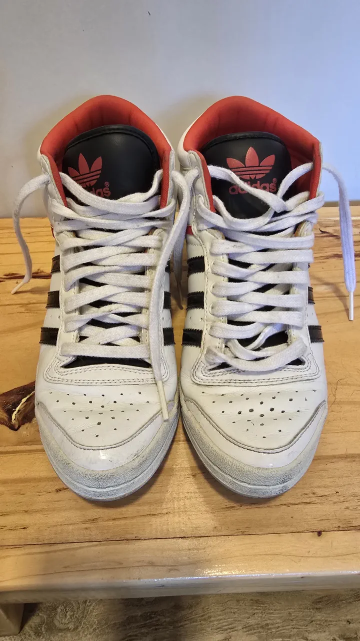 adidas · Talle AR 36