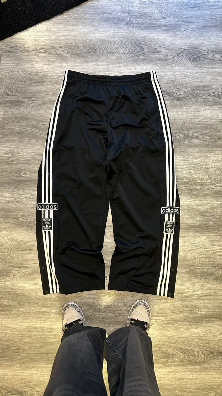 Pantalón adidas - imagen 1