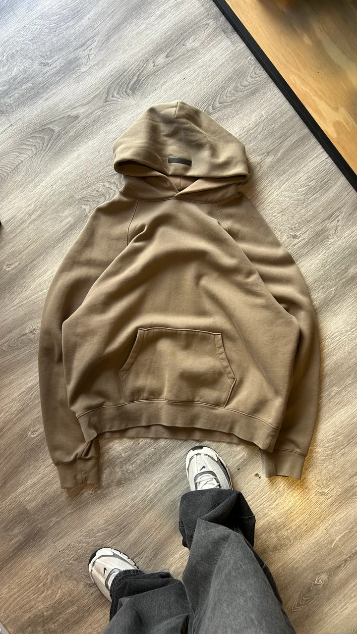 Essentials · Talle L