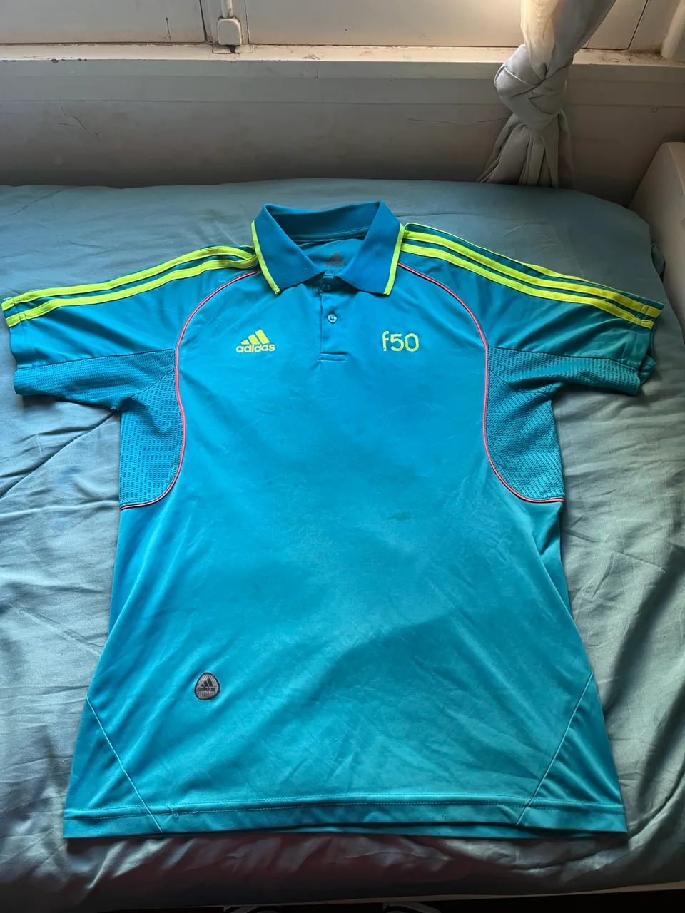 adidas · Talle M