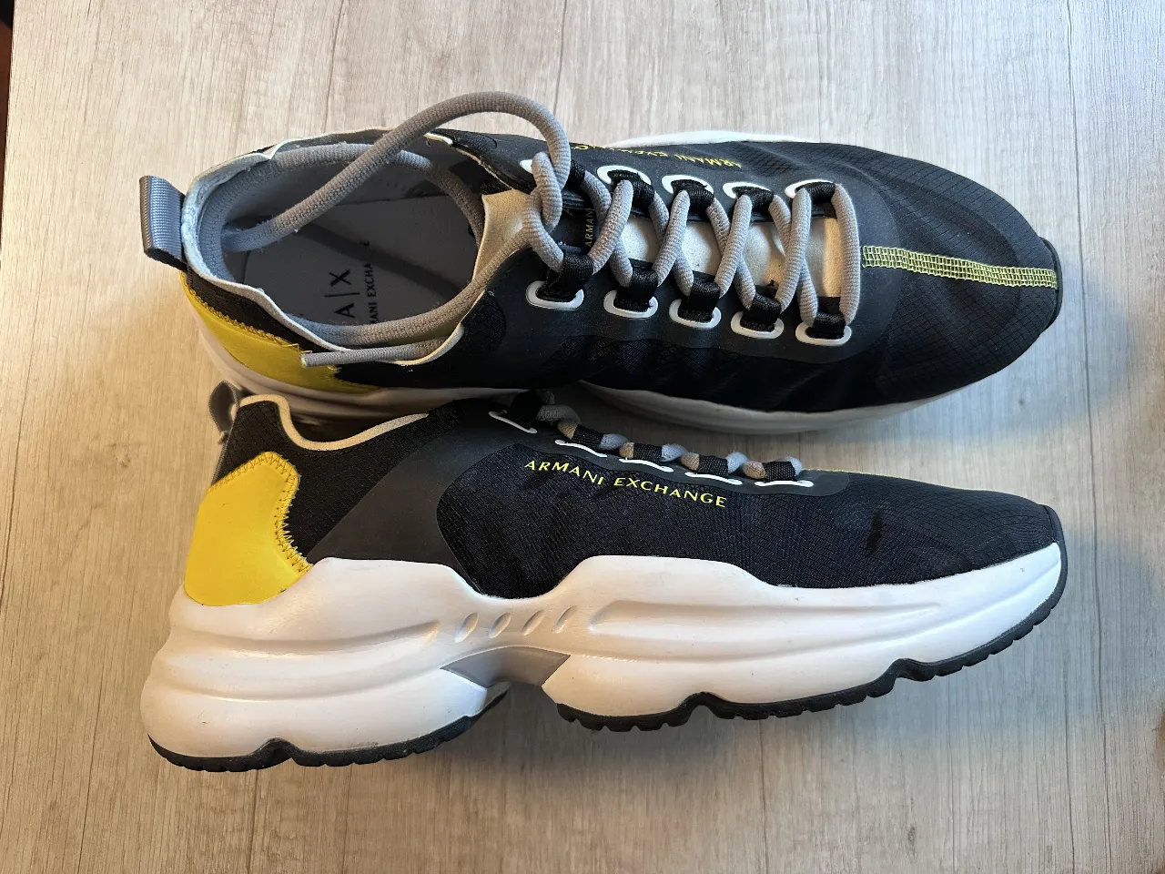 Zapatillas Armani Exchange · Talle EU 44