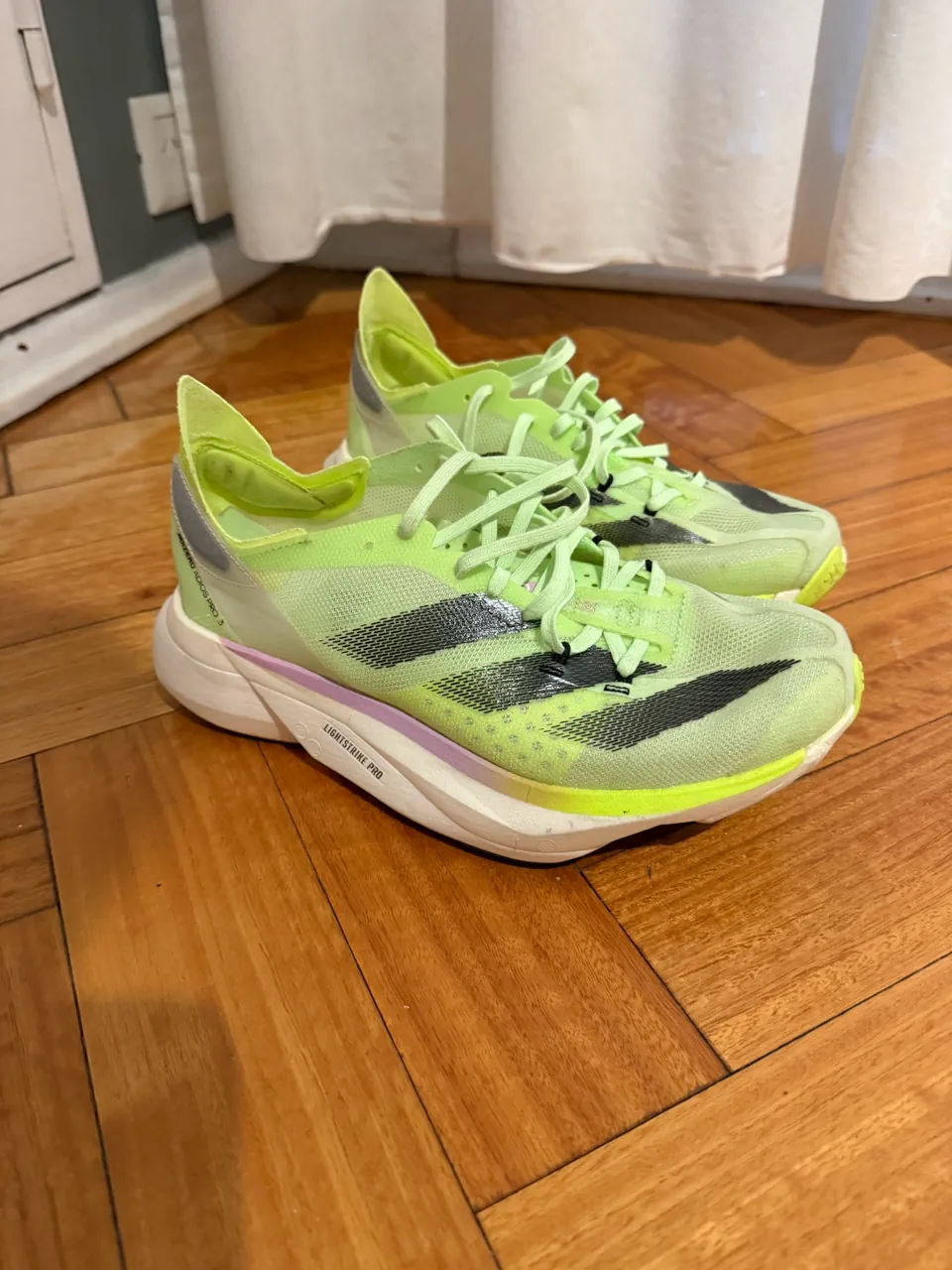 adidas · Talle AR 36
