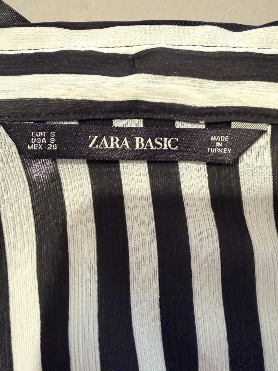 Blusa Zara Basic · Talle S
