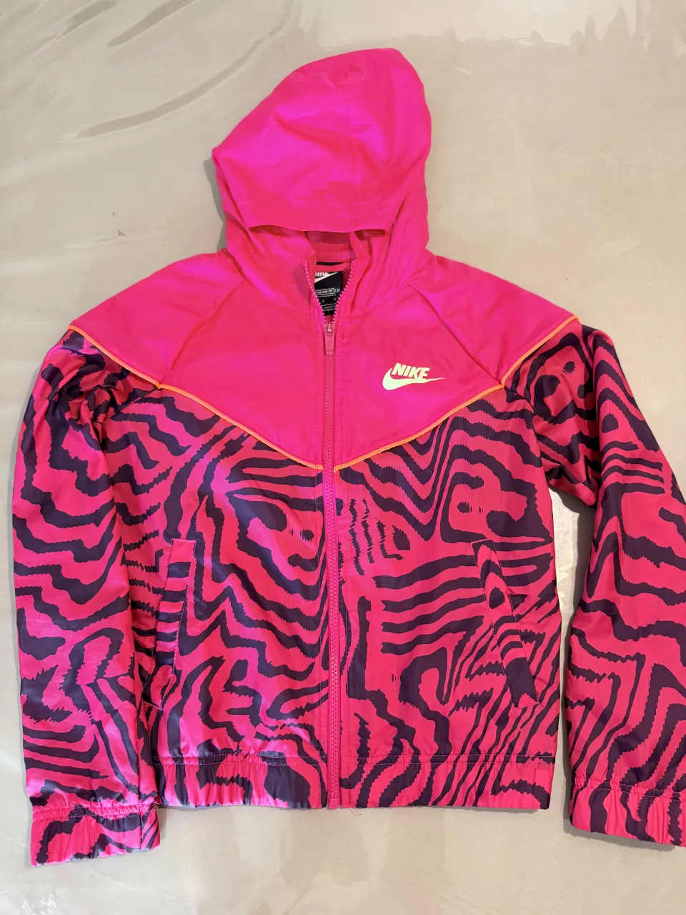 Rompeviento Nike · Talle L