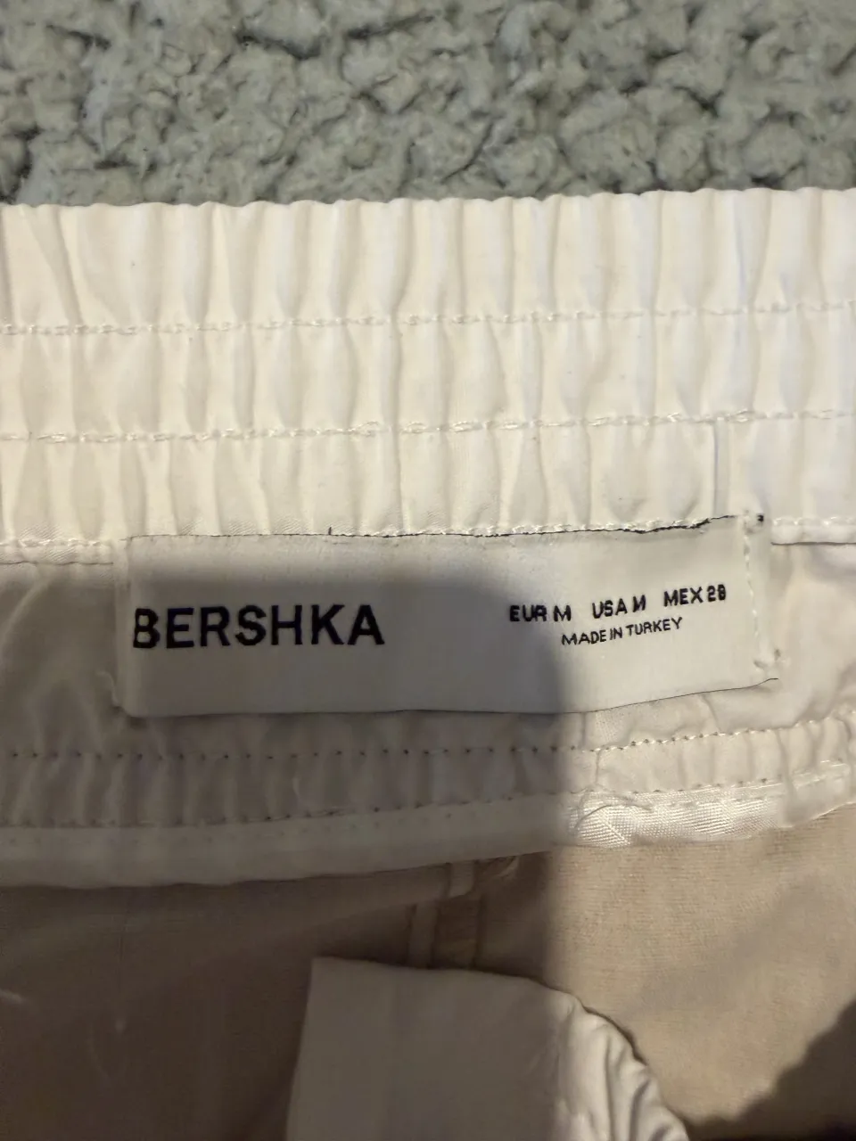 Minifalda Bershka · Talle M