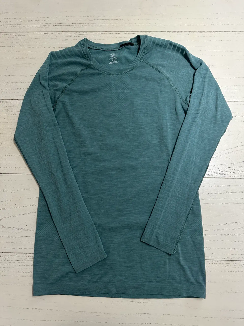 Remera H&M · Talle M