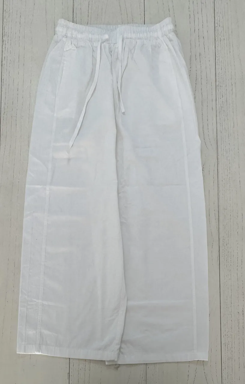 Pantalón A ≠ · Talle M