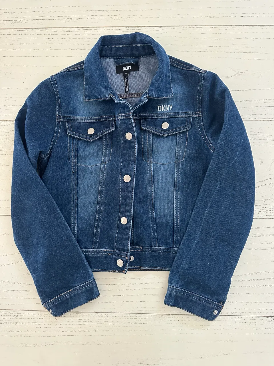 Campera de jean DKNY · Talle 10 años / 140 cm