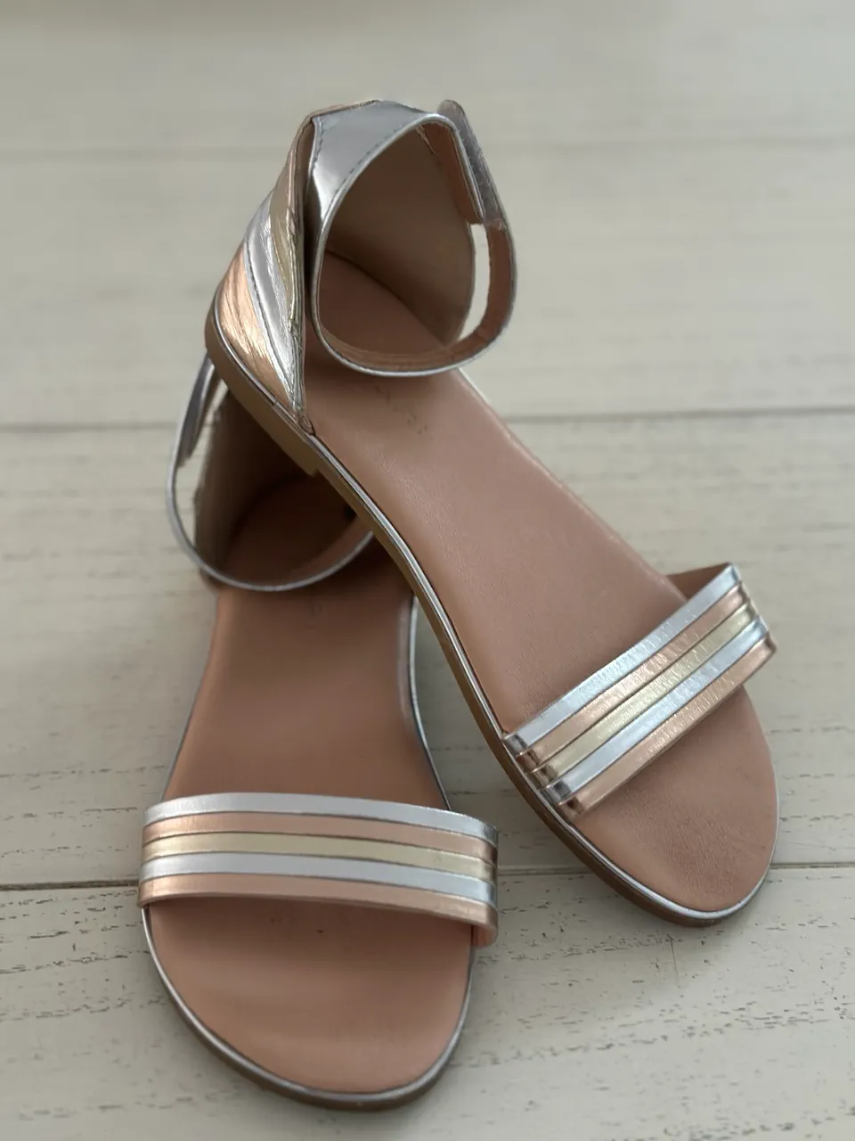 Sandalias Tahari - imagen 1