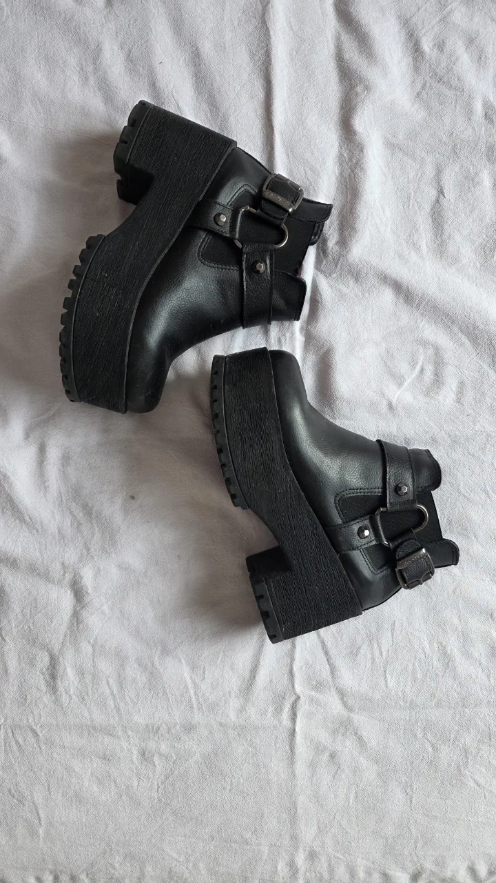 Sarkany · Talle AR 38
