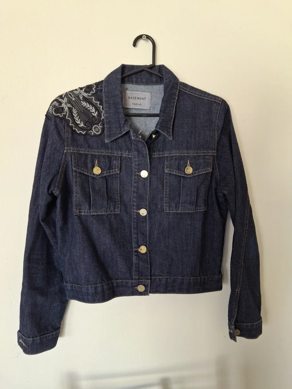 Campera Basement - imagen 1