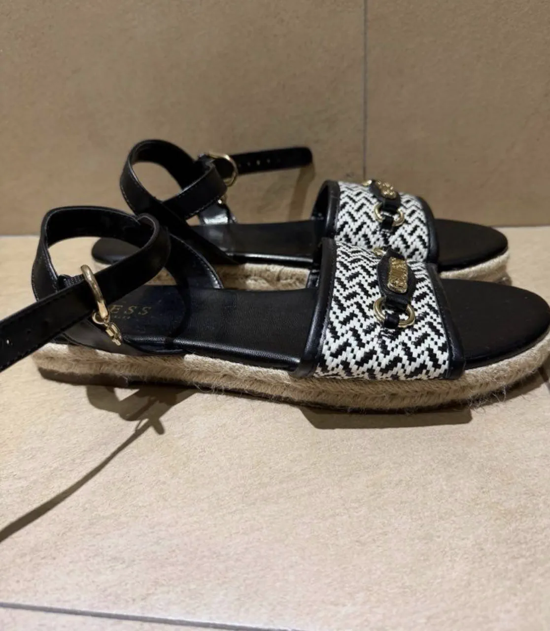 Sandalias GUESS - imagen 3