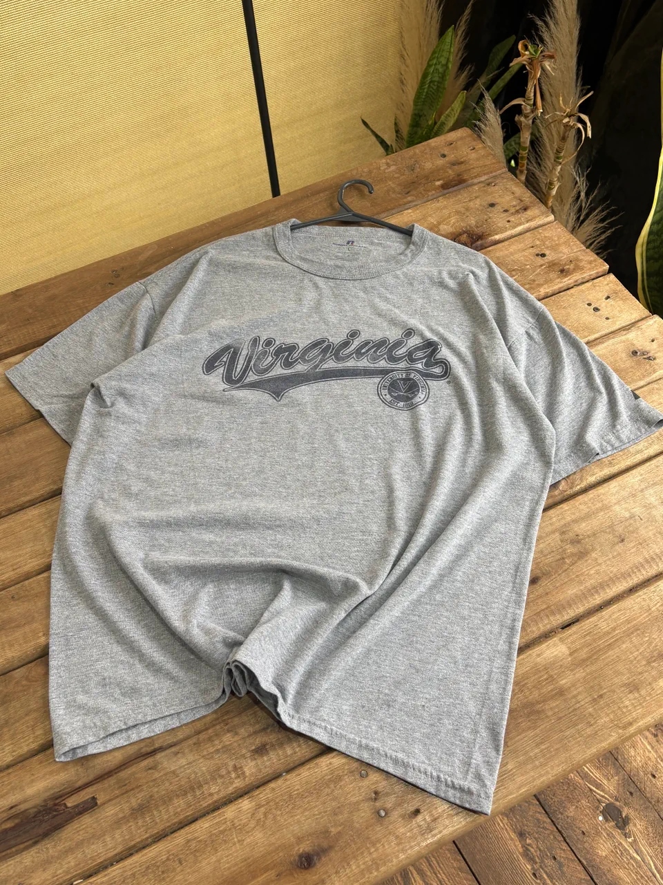 Remera Russell · Talle L