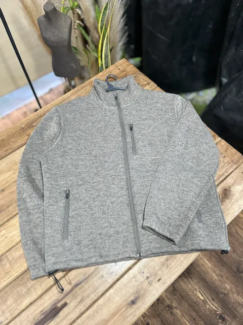 Cabelas · Talle L
