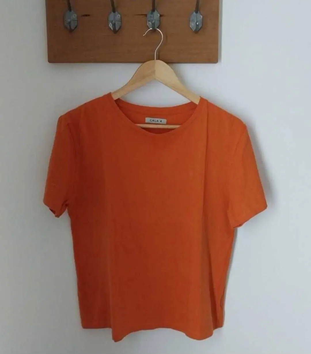 Remera Cala · Talle L