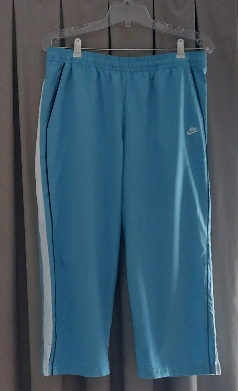 Pantalón Nike · Talle L