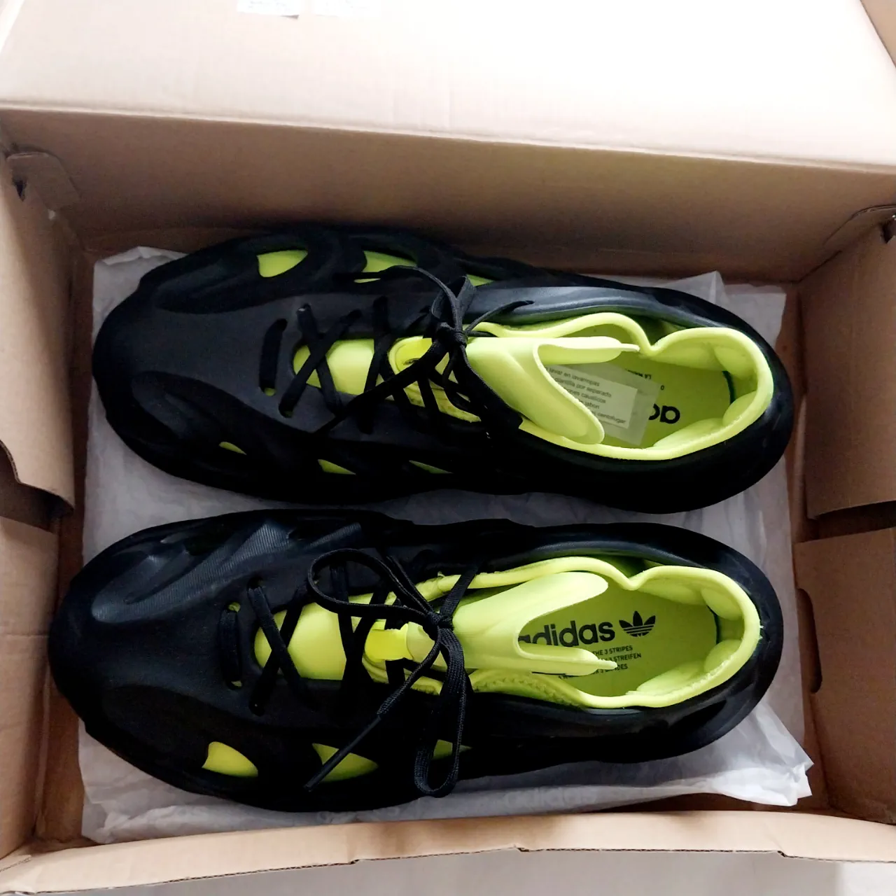 Zapatillas adidas · Talle AR 41