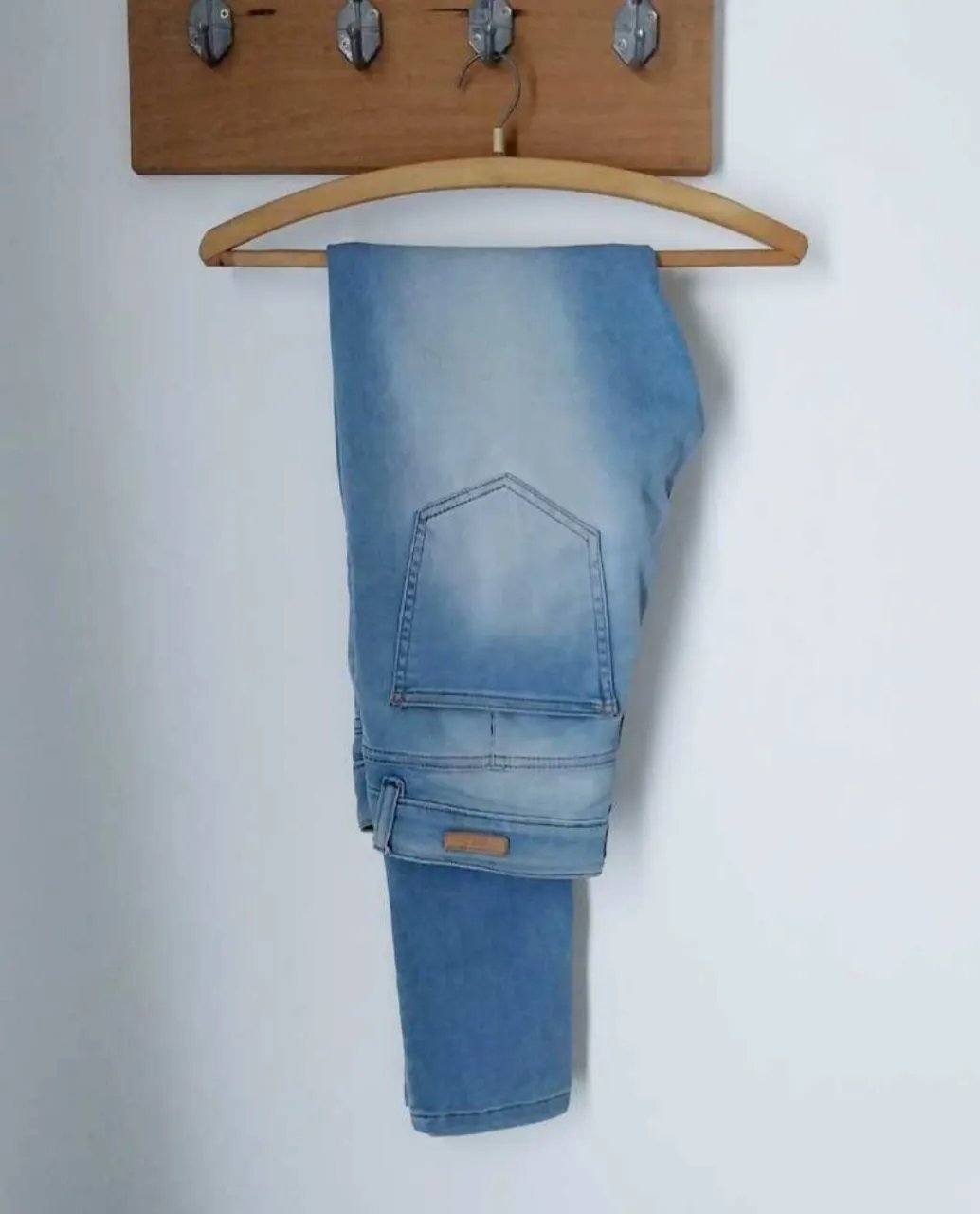 Jean HUGS - imagen 1