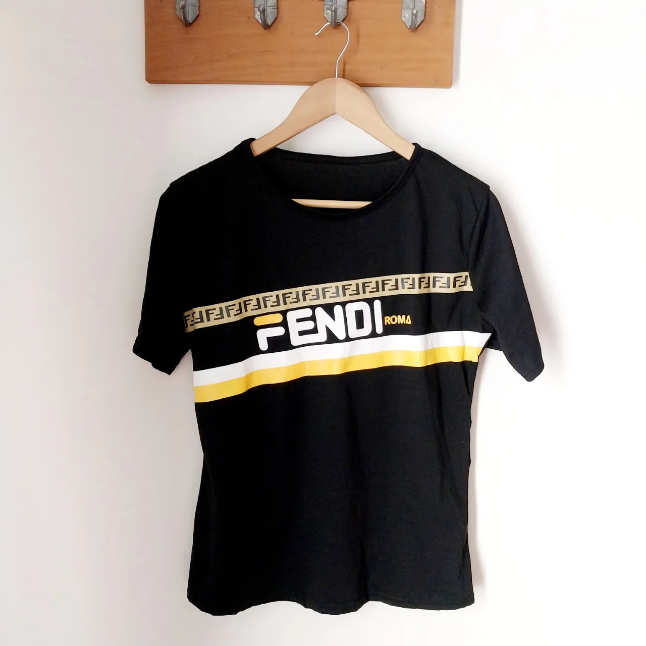 Remera Fendi - imagen 1