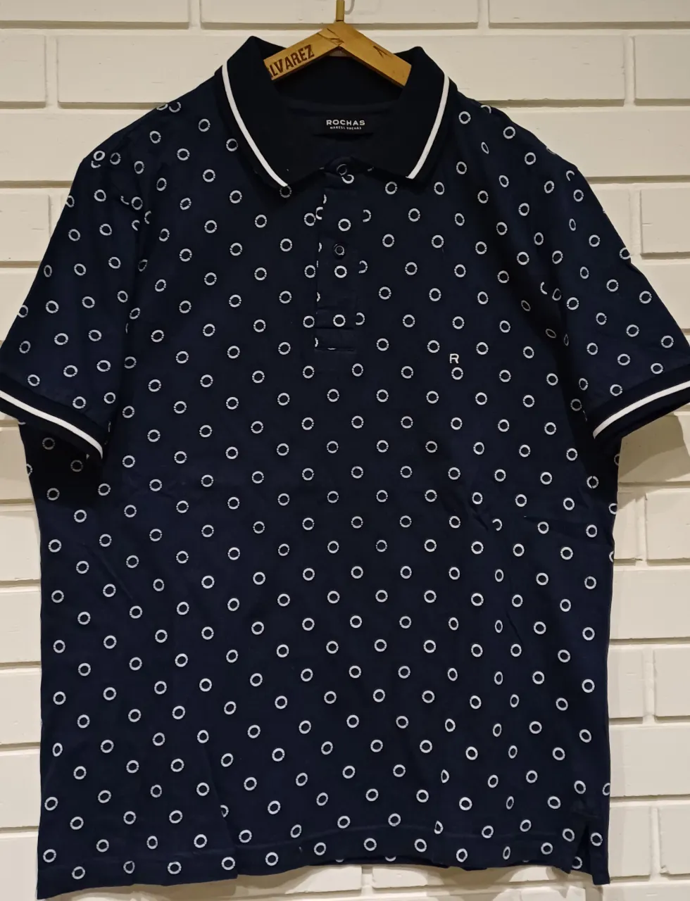 Remera Rochas · Talle M