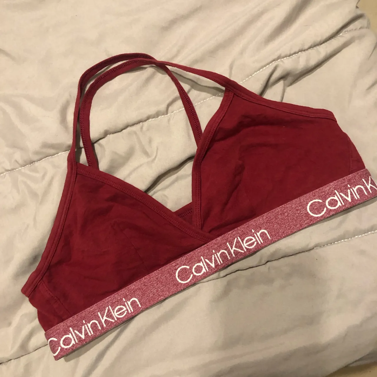 Corpiño Calvin Klein · Talle M