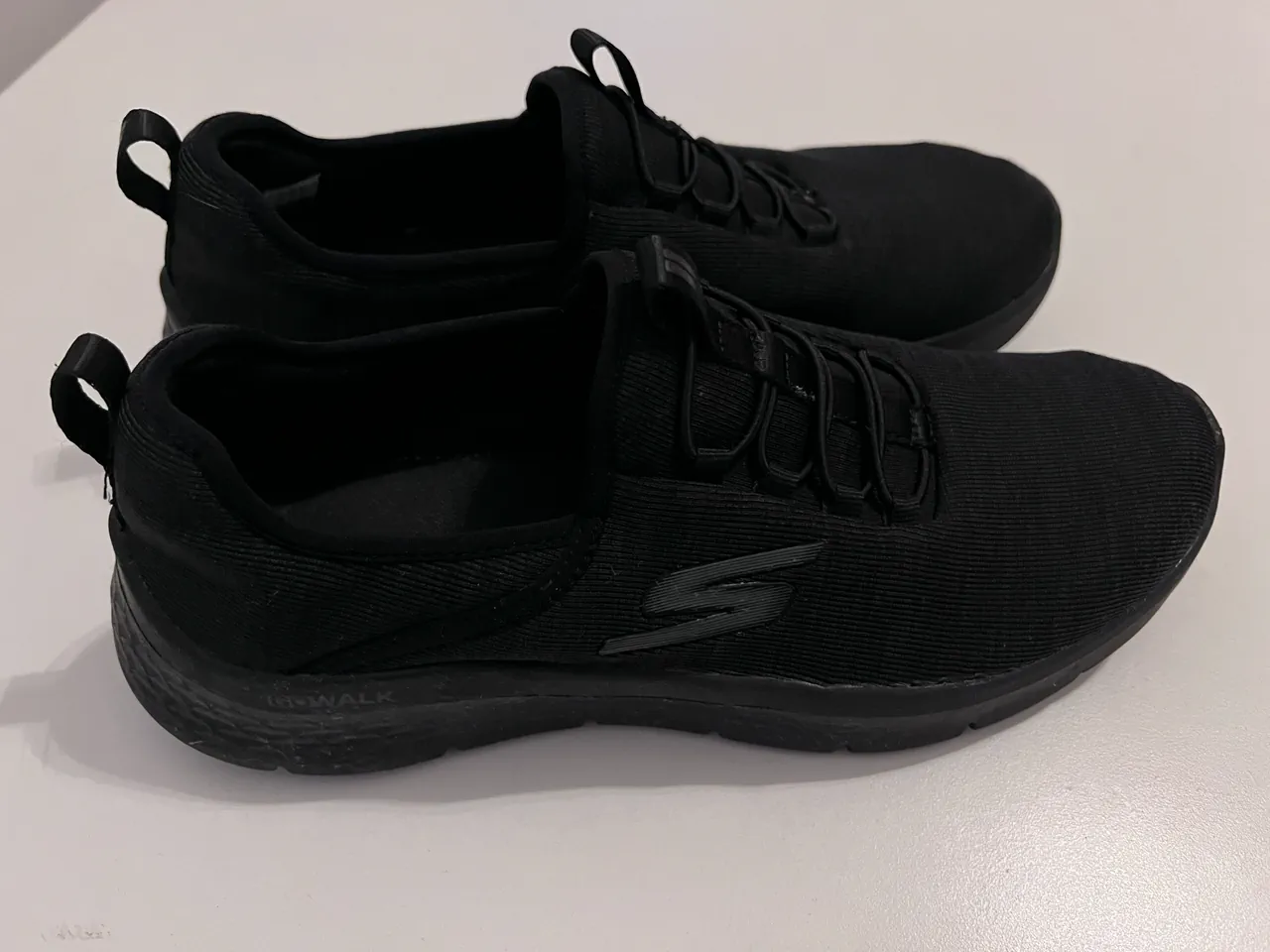 Skechers · Talle US 8.5
