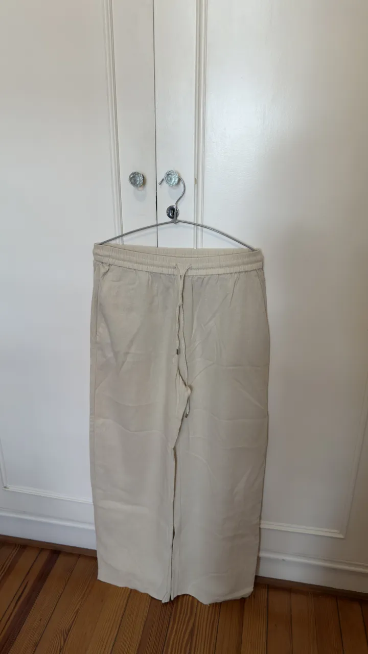 Pantalón Zara · Talle M