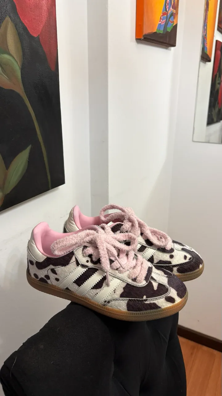 adidas · Talle AR 36