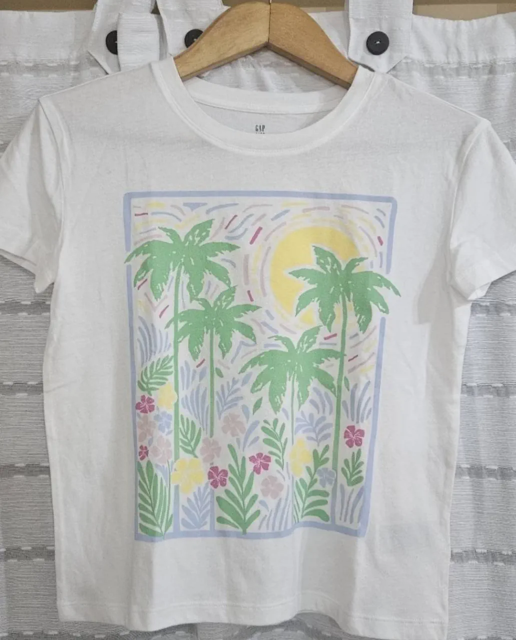 Remera GAP · Talle 12 años / 152 cm