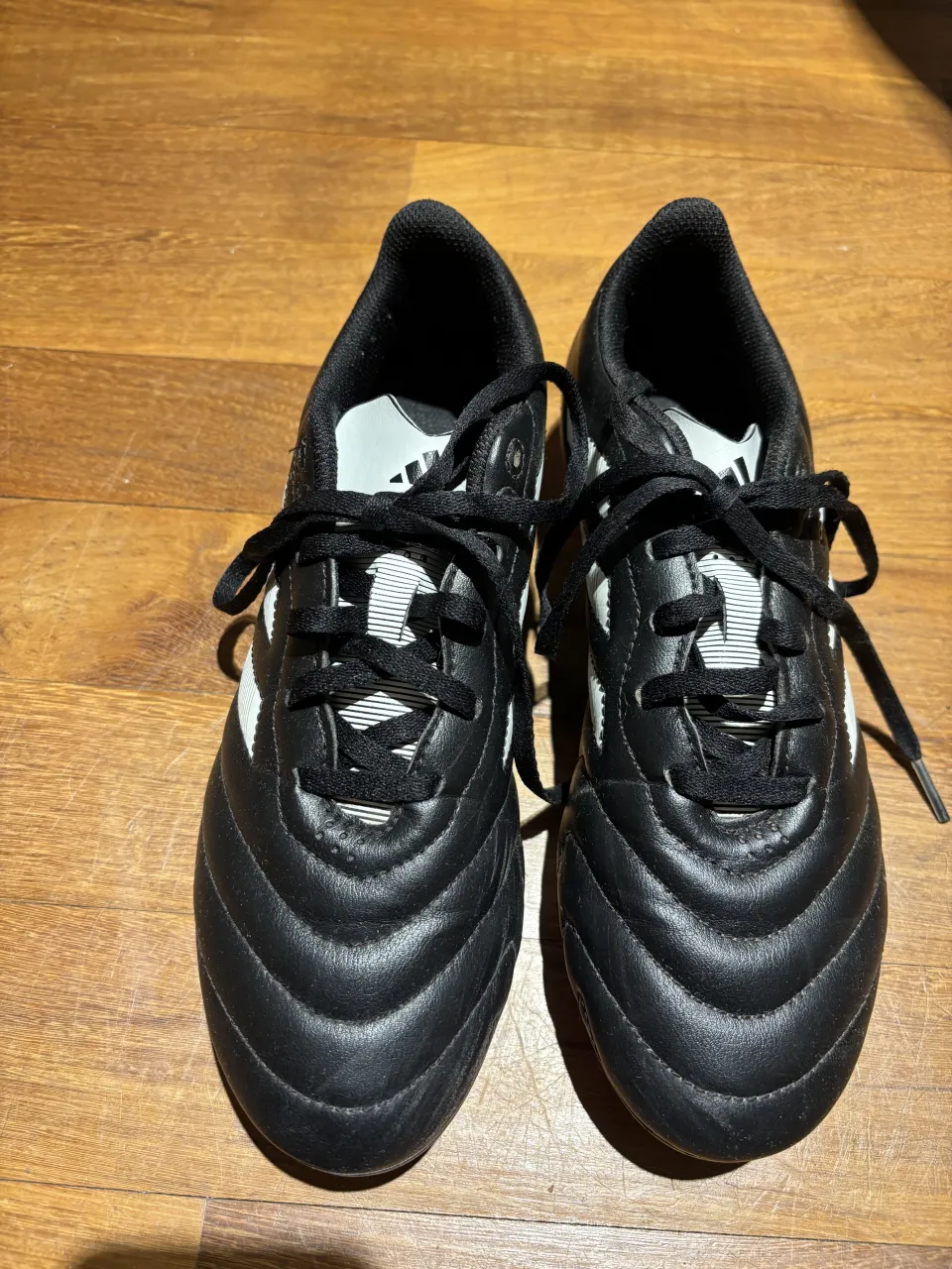 Botines adidas - imagen 1