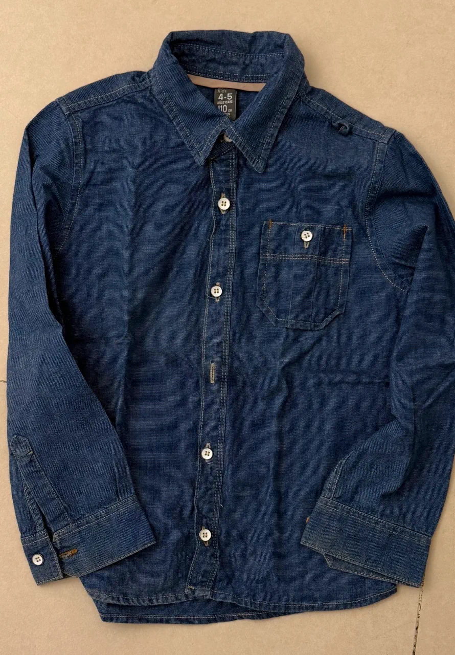 Camisa manga larga H&M · Talle 5 años / 110 cm