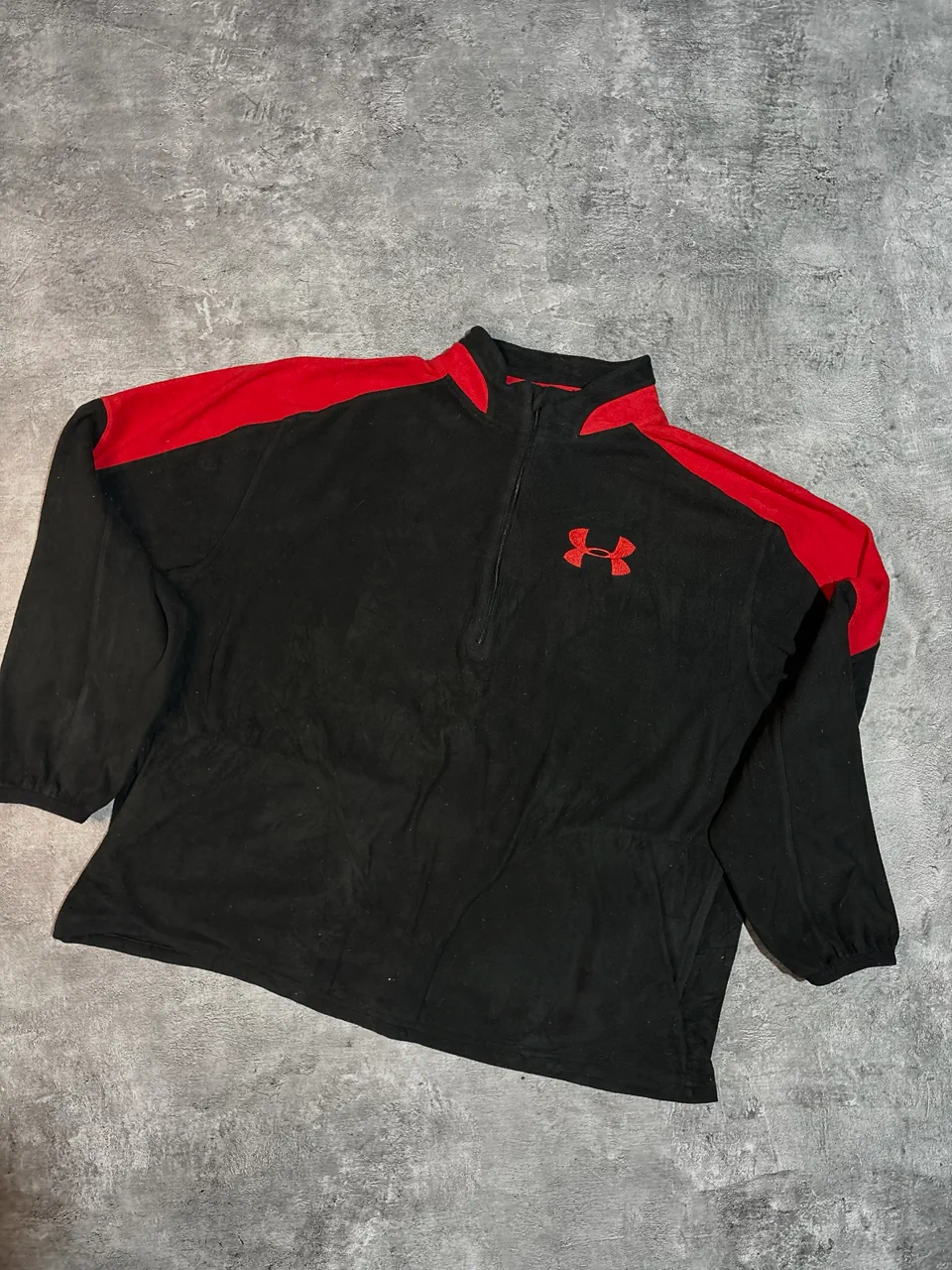 Buzo Under Armour · Talle L
