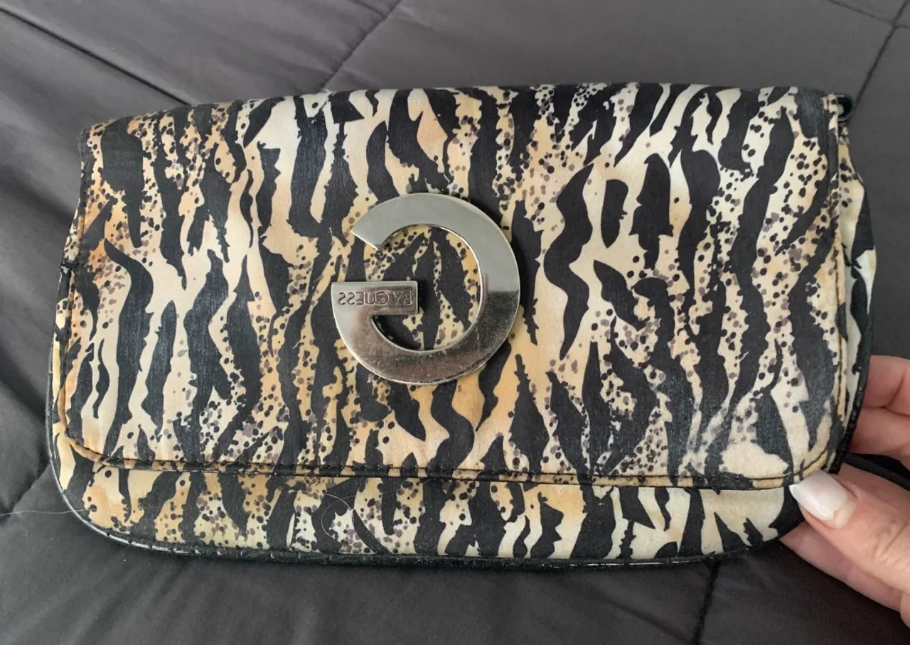 Cartera GUESS - imagen 1