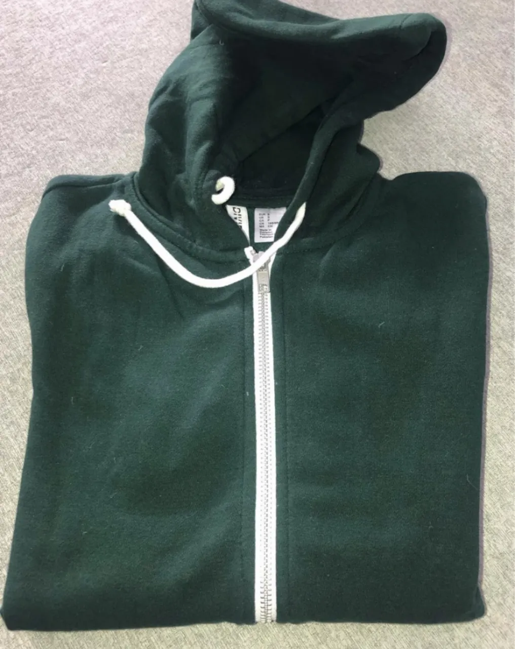 Buzo H&M · Talle 12 años / 152 cm