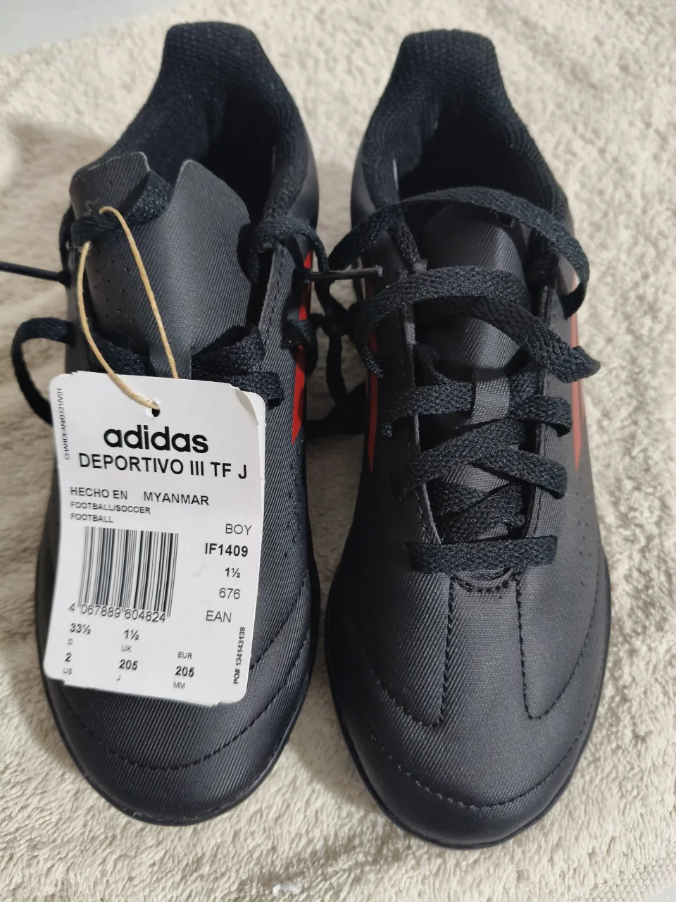 adidas · Talle AR 32