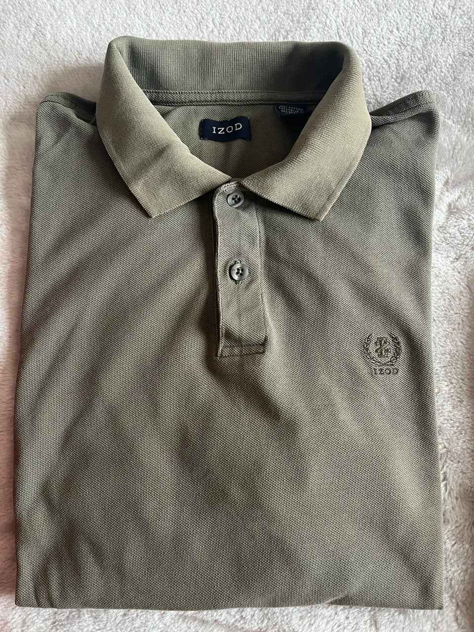 Remera IZOD · Talle L