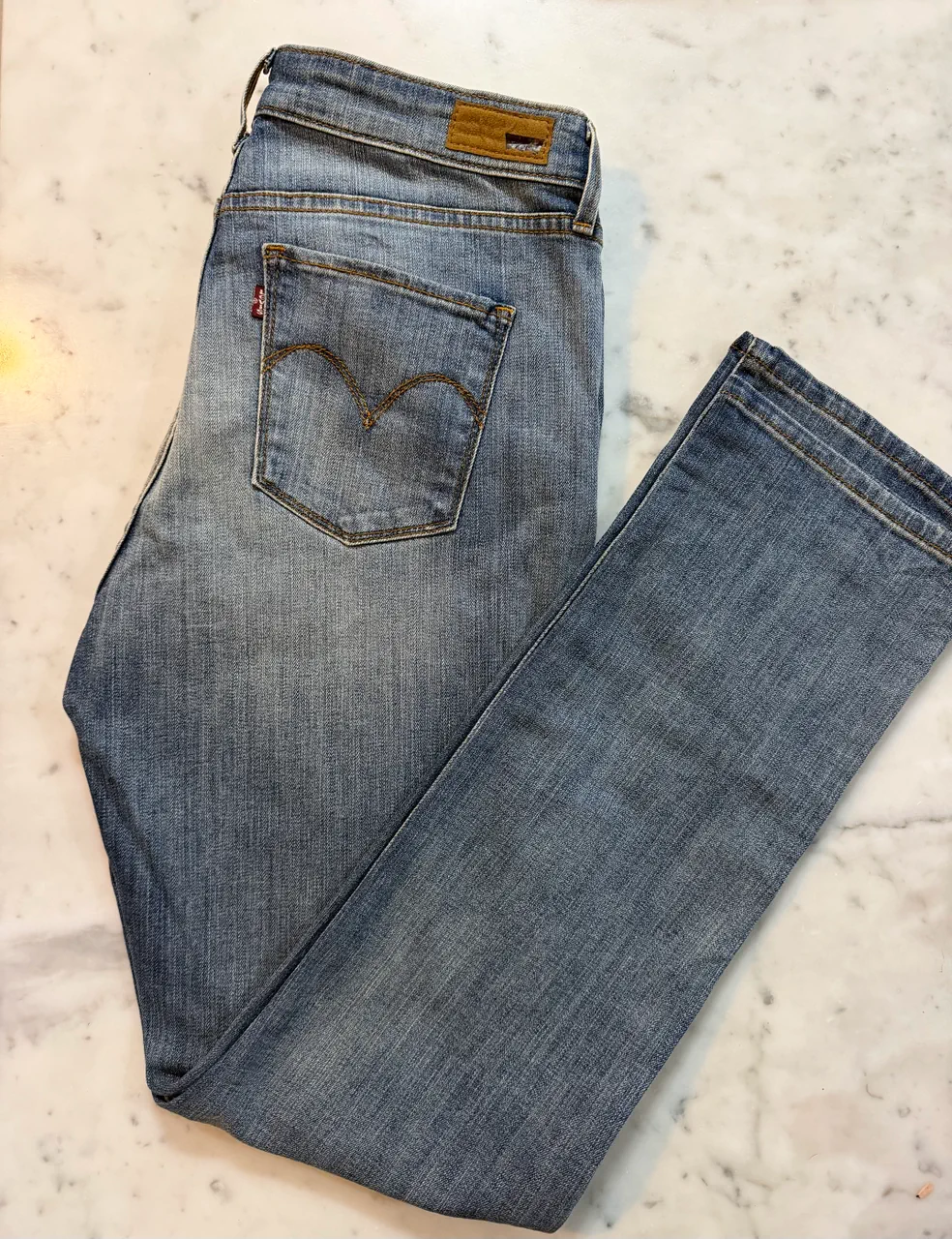 Levi's · Talle L