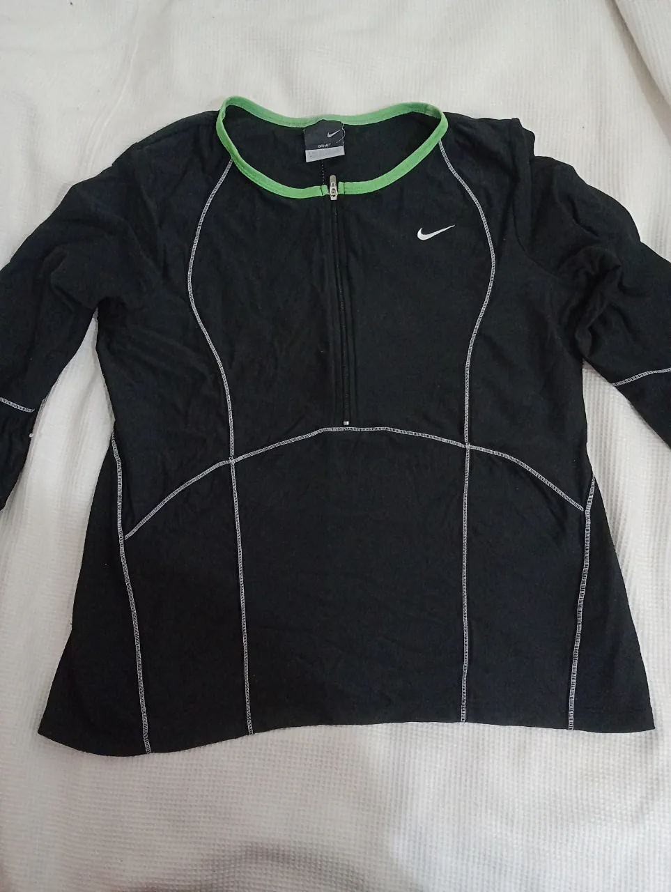 Nike · Talle M