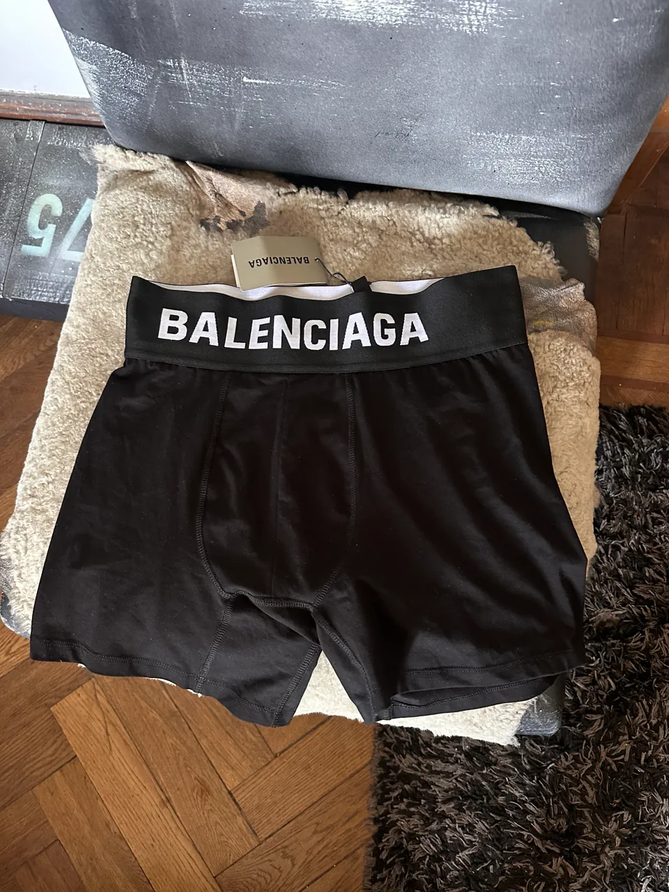 Short Balenciaga · Talle L