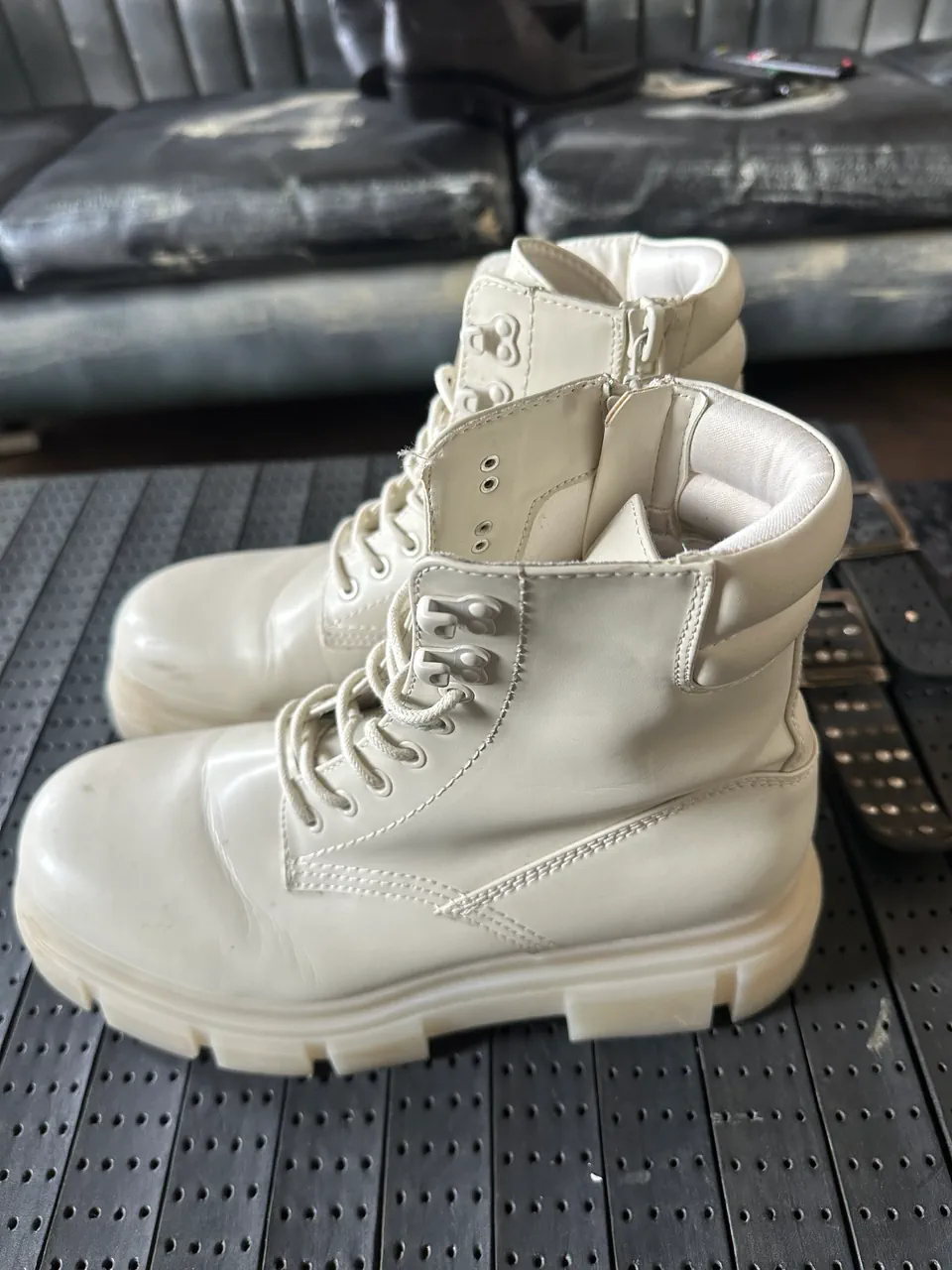 Zara Man · Talle AR 43