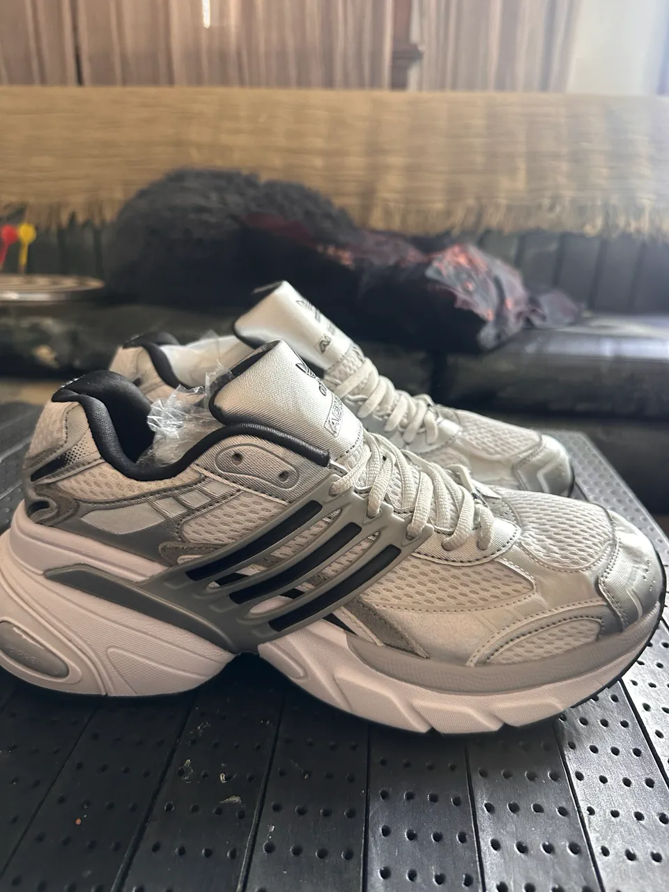 adidas · Talle US 10