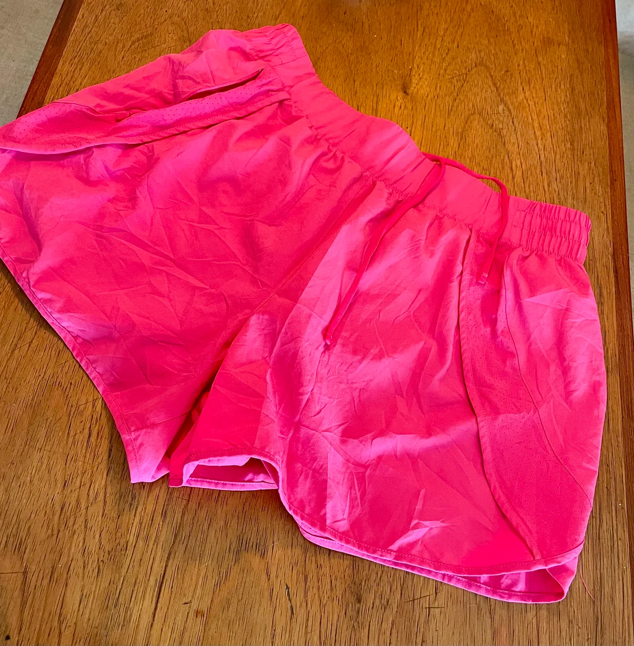 Short Avia · Talle L