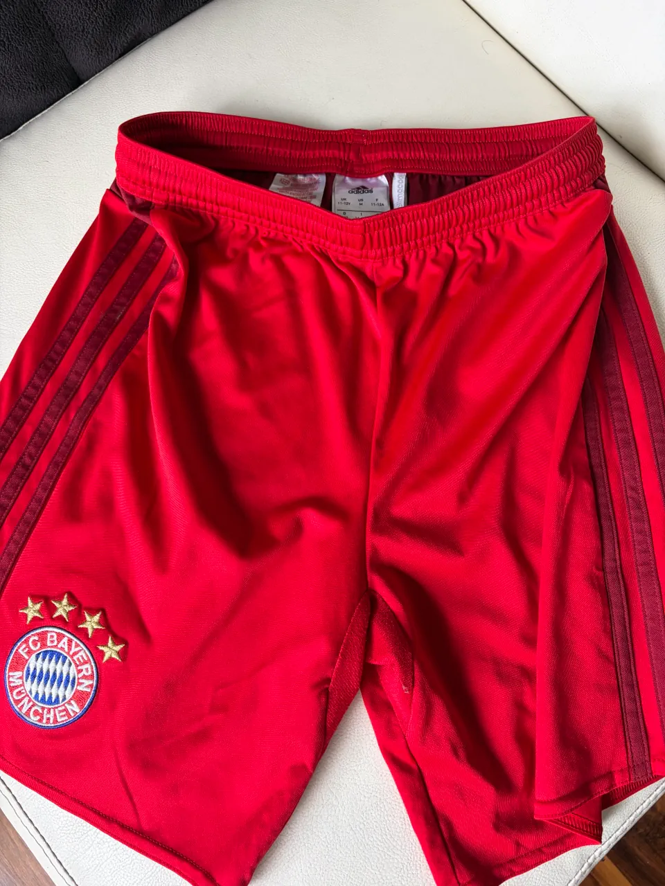 Ropa deportiva adidas · Talle 12 años / 152 cm