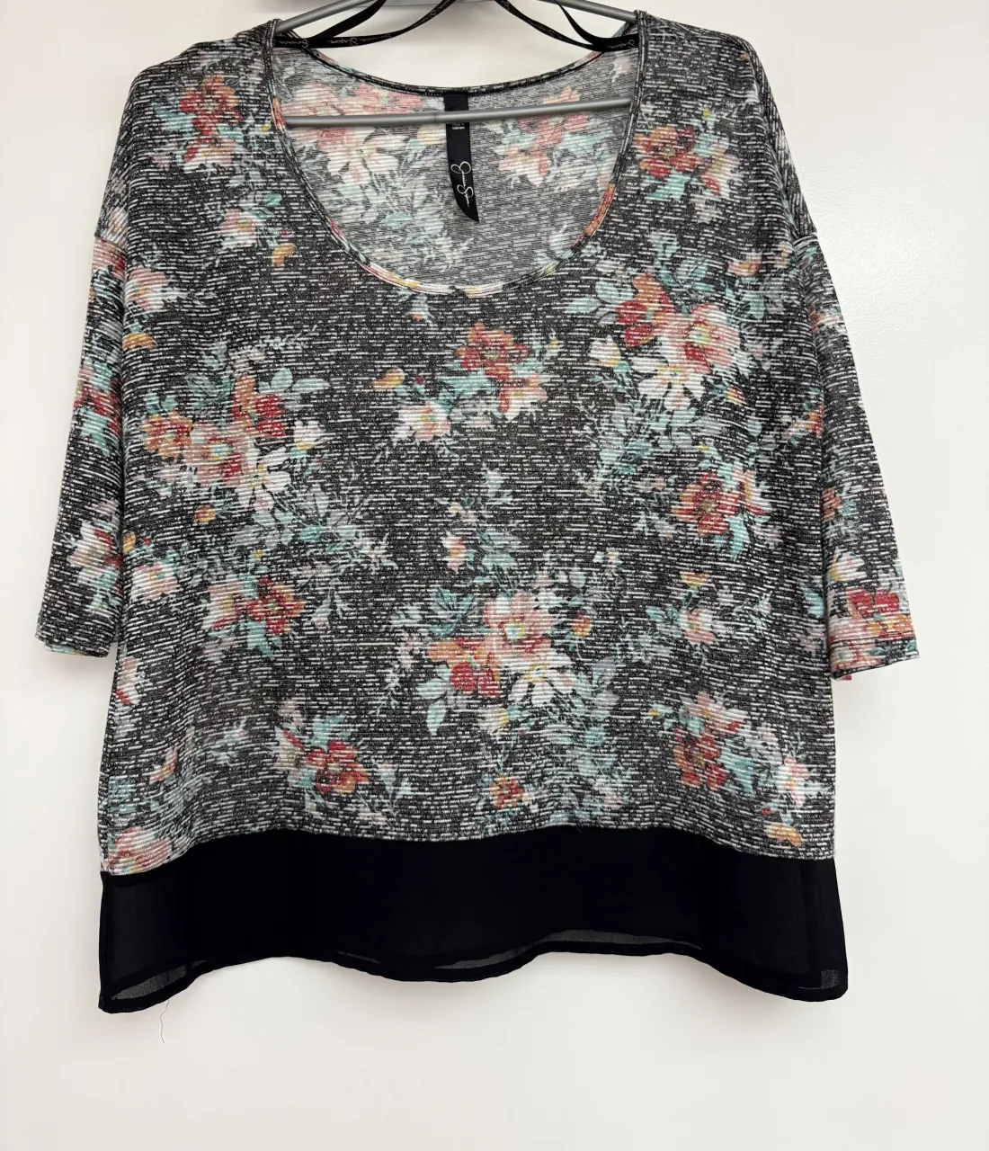 Remera Jessica Simpson · Talle S